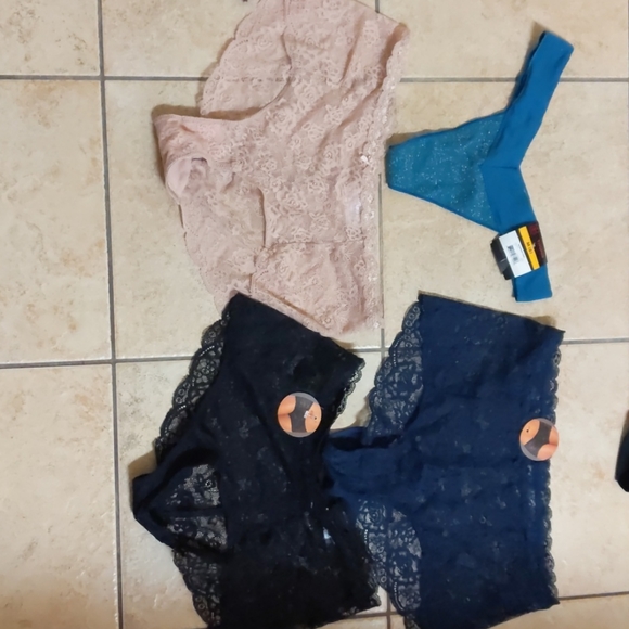 Size medium bundle - Picture 2 of 5